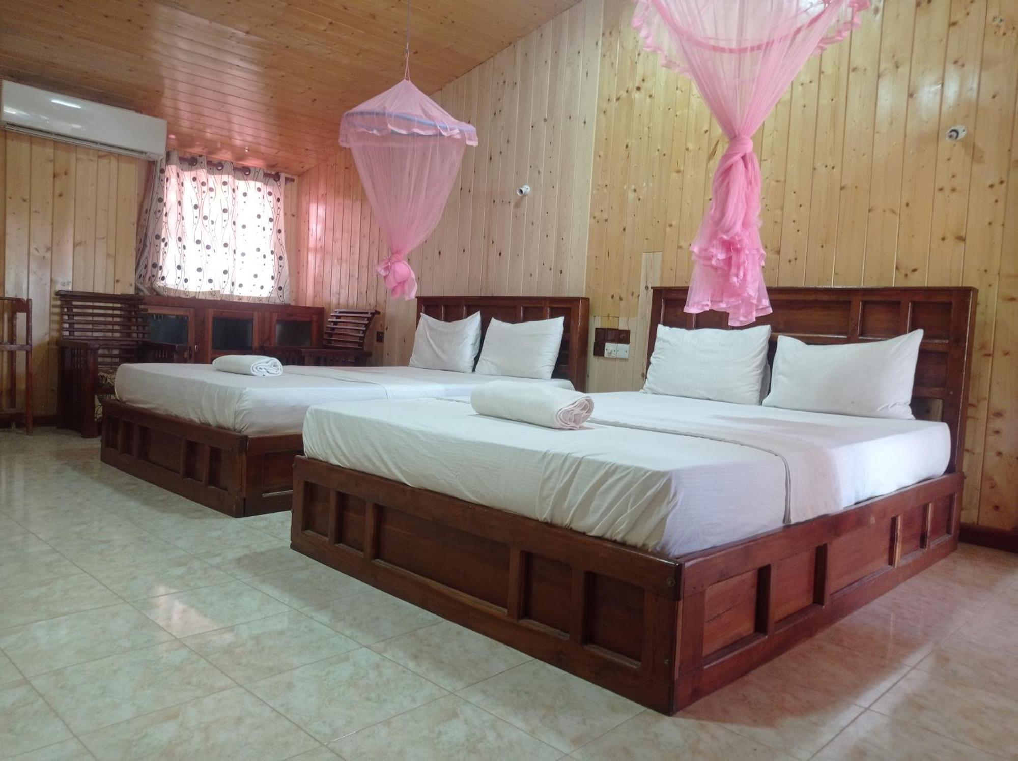 טרינקומאלה Silver Beach Hotel מראה חיצוני תמונה