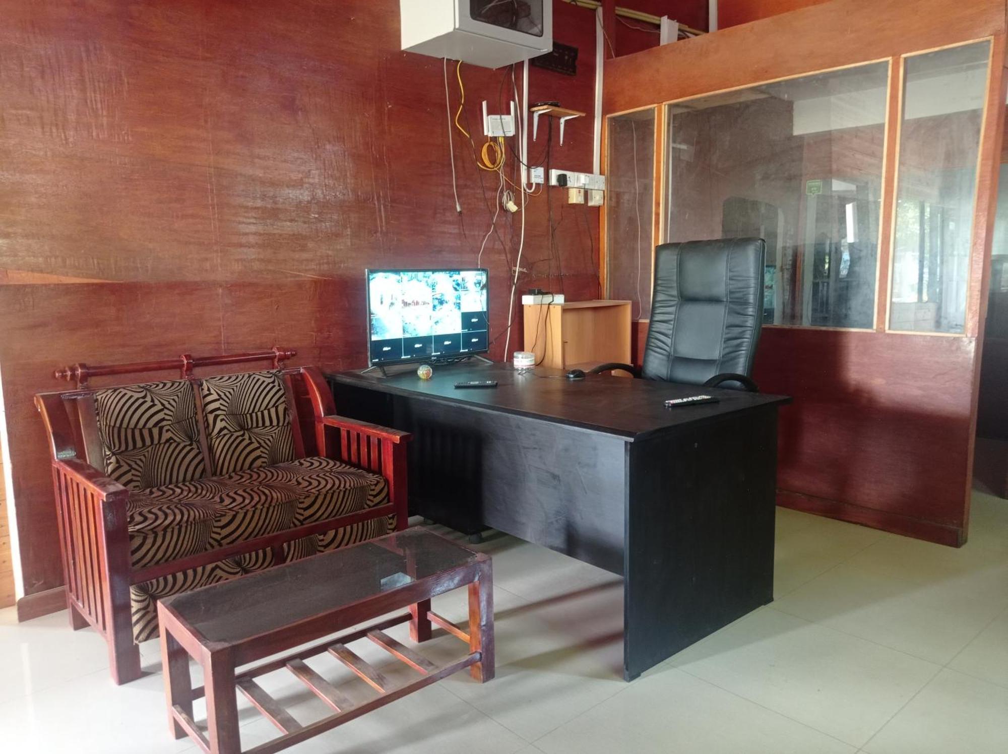 טרינקומאלה Silver Beach Hotel מראה חיצוני תמונה