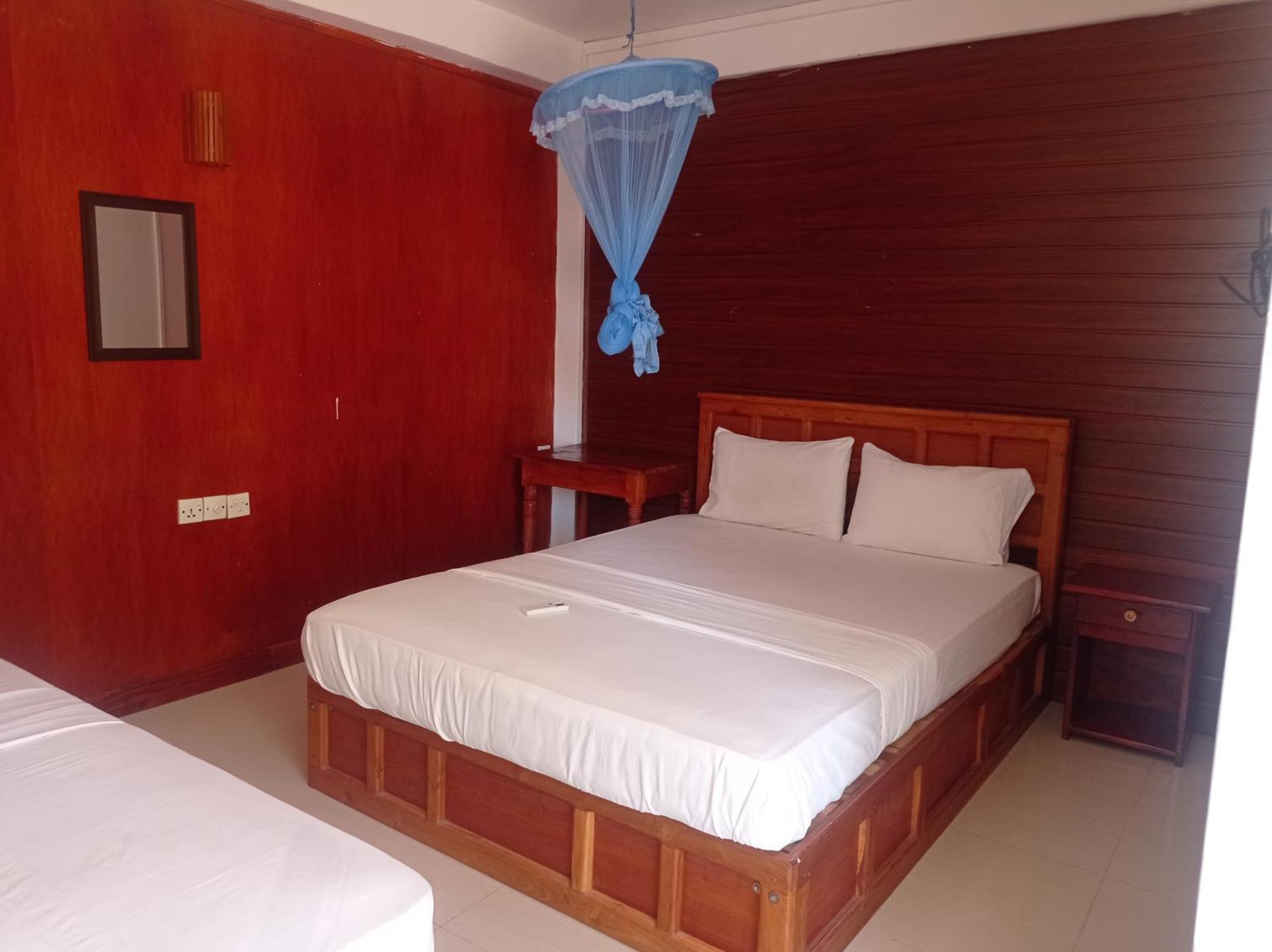 טרינקומאלה Silver Beach Hotel מראה חיצוני תמונה