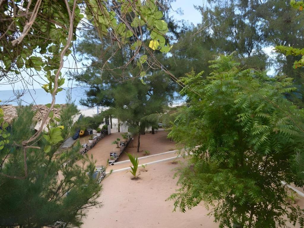 טרינקומאלה Silver Beach Hotel מראה חיצוני תמונה