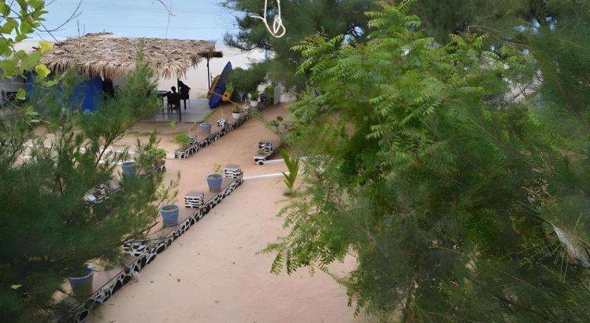 טרינקומאלה Silver Beach Hotel מראה חיצוני תמונה