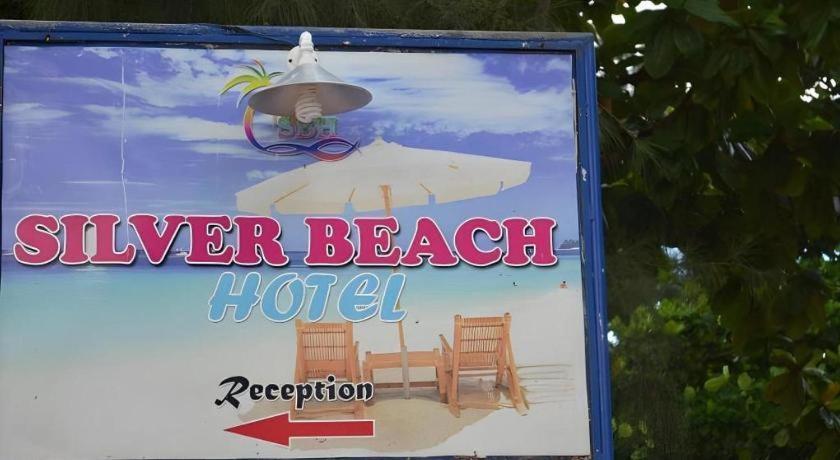 טרינקומאלה Silver Beach Hotel מראה חיצוני תמונה