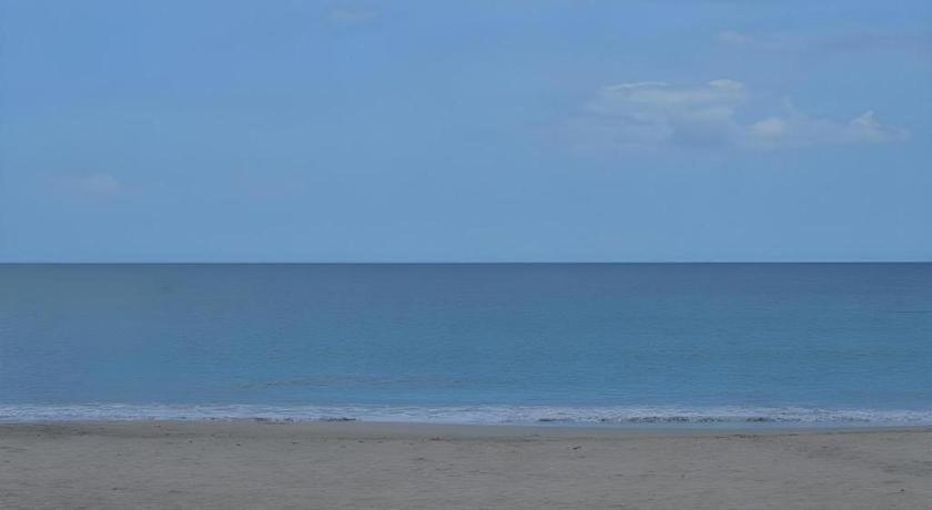 טרינקומאלה Silver Beach Hotel מראה חיצוני תמונה